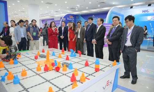 Khai trương Hệ sinh thái STEM tại NIC Hòa Lạc