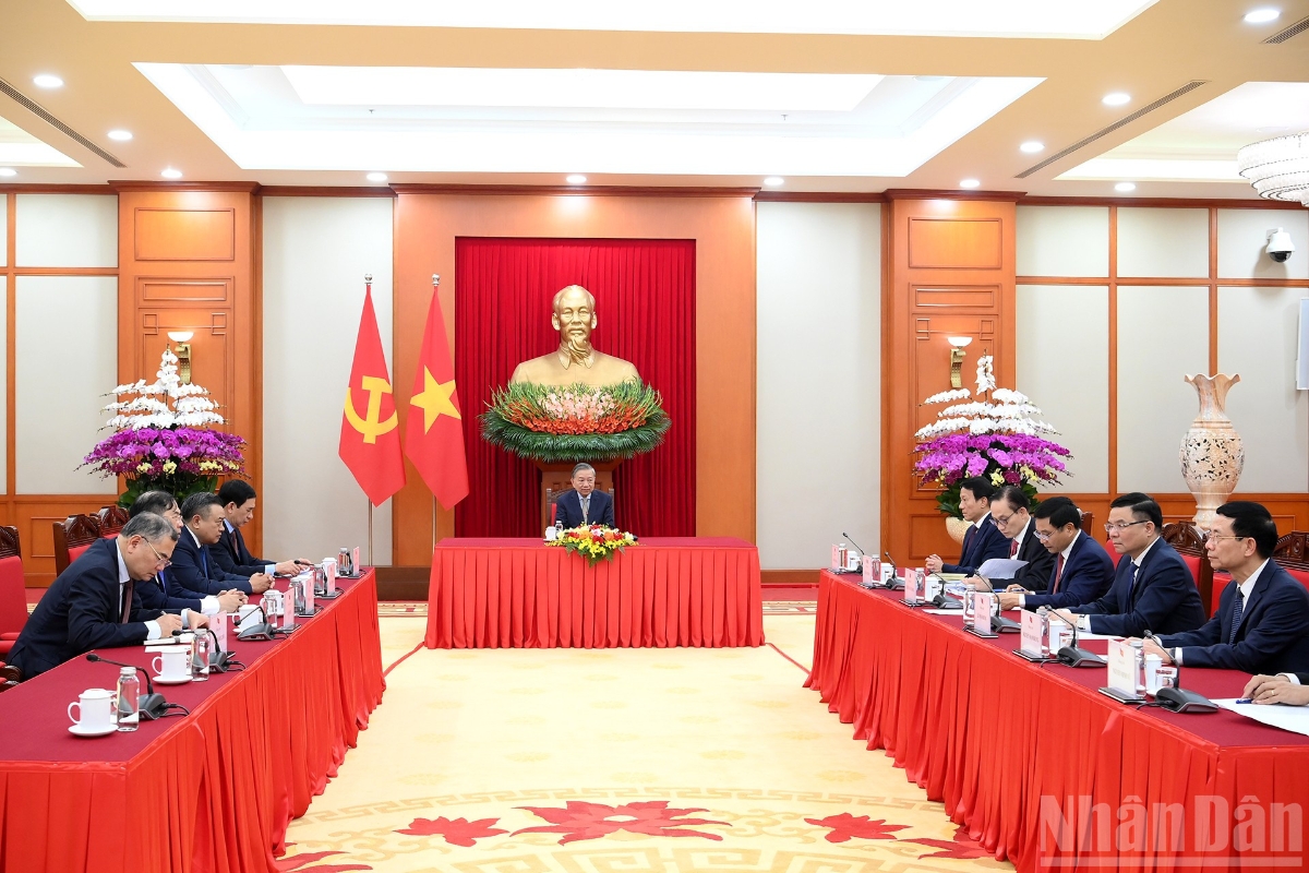 Tổng Bí thư Tô Lâm điện đàm với Tổng thống Hàn Quốc Lee Jae Myung. Ảnh: Nhân Dân.