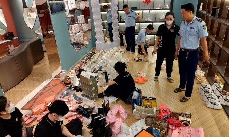 Hà Nội quyết liệt triển khai kế hoạch chống buôn lậu và hàng giả năm 2026.