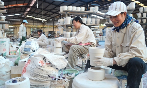 PM calls for more efforts to promote private economic development