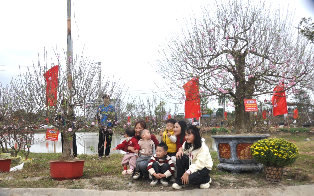 Không gian hội chợ trở thành điểm check-in dịp đầu xuân