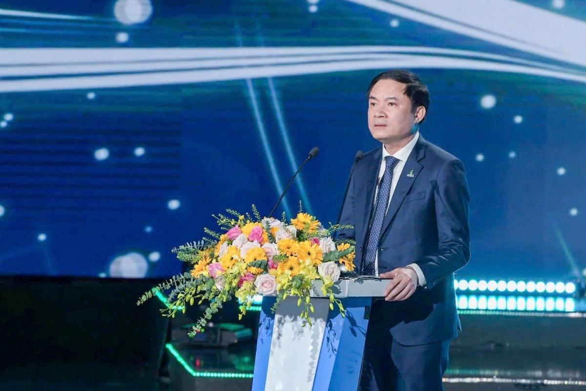 Chủ tịch HĐTV Petrovietnam Lê Ngọc Sơn nhấn mạnh, giá trị cốt lõi của chương trình không nằm ở con số 100 phòng thực hành giáo dục, mà ở tính bền vững và tác động lâu dài mà chương trình mang lại. Ảnh:&nbsp;Petrovietnam.