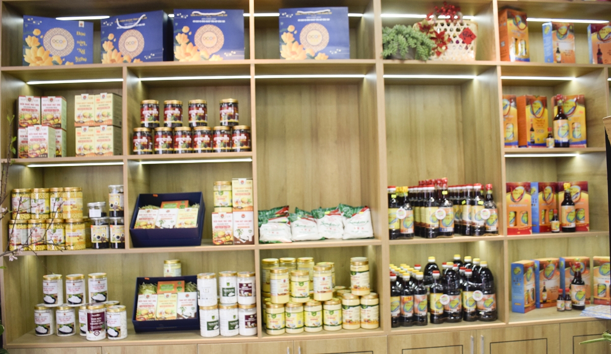 Các sản phẩm tại Phòng trưng bày giới thiệu quảng bá và bán sản phẩm