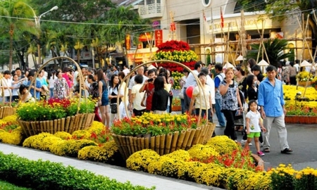 Thủ tướng đôn đốc bảo đảm hàng hóa, an sinh và trật tự thị trường phục vụ Tết Bính Ngọ 2026