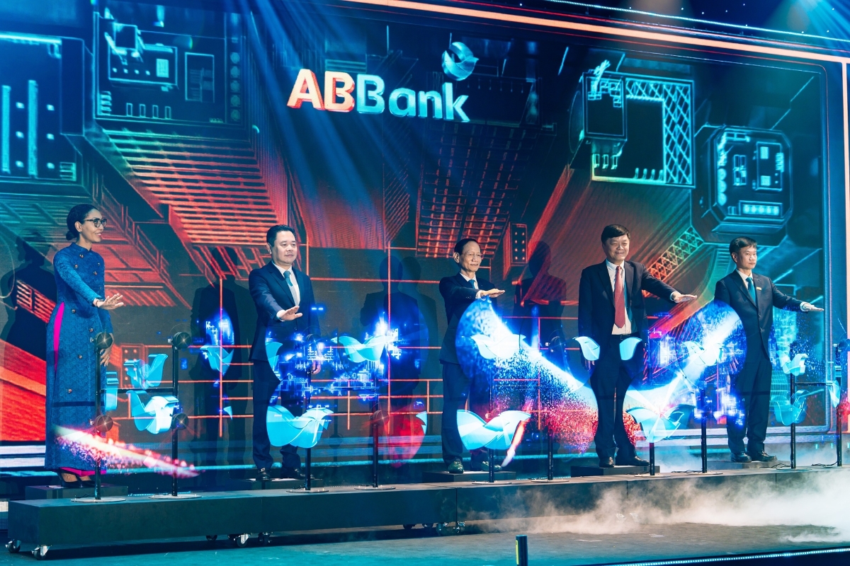 ABBank công bố bộ nhận diện thương hiệu mới. Ảnh: ABBank.