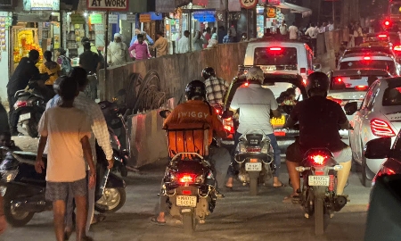 Đường phố ở Mumbai, Ấn Độ - Ảnh: VnEconomy.