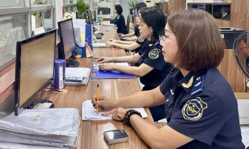 Từ 1/2/2026, thời hạn xác nhận hoàn thành nghĩa vụ nộp thuế XNK được ấn định tối đa 3 ngày 