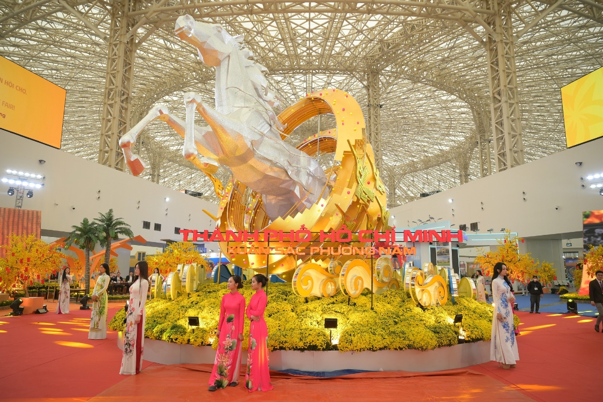 Phân khu Địa phương do TP.HCM đảm nhiệm vai trò trung tâm.