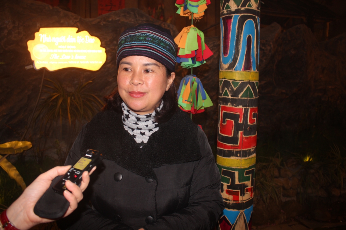 Bà Hoàng Thị Vượng: 