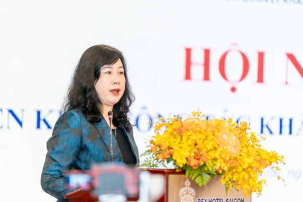 Bộ trưởng Y tế Đào Hồng Lan phát biểu tại hội nghị.&nbsp;