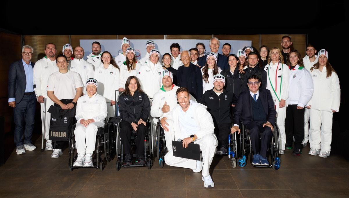 Armani đảm nhiệm vai trò nhà cung cấp trang phục chính thức cho đội tuyển Ý.