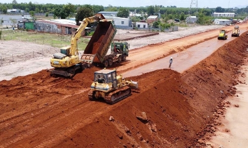 Thanh Hoá: Nhu cầu vật liệu xây dựng tăng mạnh, áp lực về nguồn cung đất san lấp, cát xây dựng