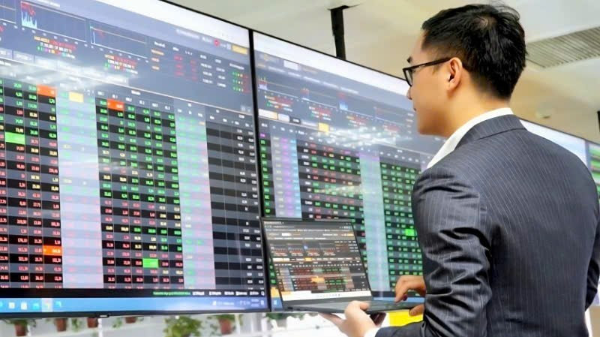 Tiền đầu cơ hoạt động sôi nổi, nhóm nào đang hấp dẫn?