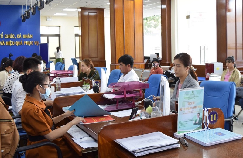 Thực hiện các giải pháp đột phá về cải cách thể chế, cắt giảm, đơn giản hóa thủ tục hành chính.