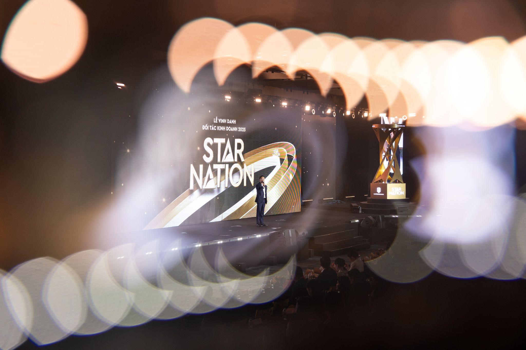 Ông Lê Quốc Hưng – Phó Tổng giám đốc phụ trách Kinh doanh Masterise Group phát biểu tại sự kiện. Ảnh: Masterise Homes.