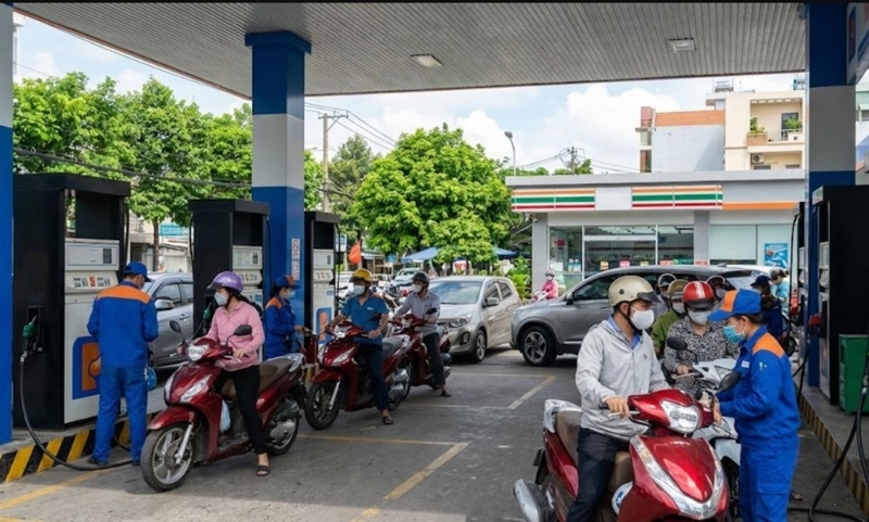 Ministry asks for uninterrupted fuel supply during Tet holiday