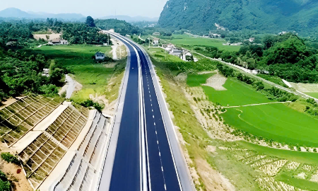 Đề xuất mở rộng cao tốc Hòa Bình – Mộc Châu đoạn qua tỉnh Sơn La lên 4 làn xe