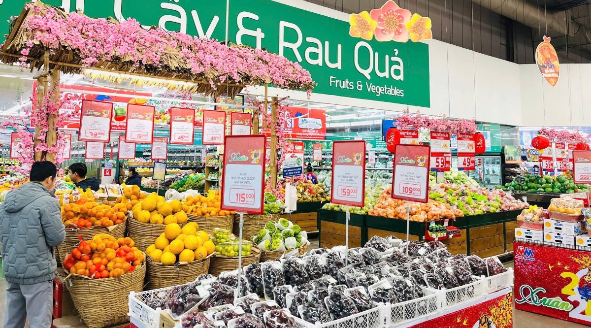 Năm nay các sản phẩm trái cây ngoại nhập tăng mạnh về số lượng, chủng loại và giá cả rất cạnh tranh.