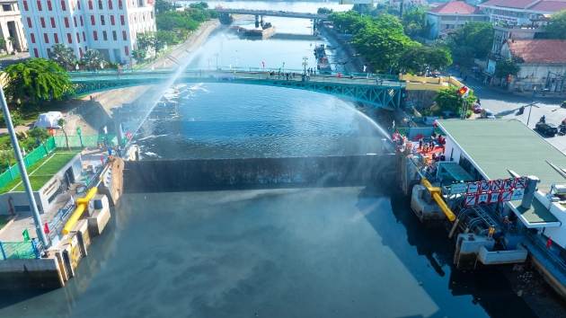 HCM City restarts major tide control project