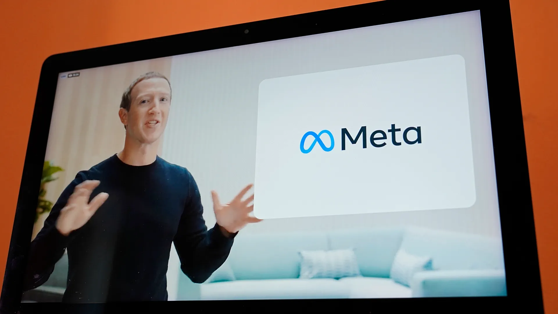 Năm 2021, CEO Zuckerberg chính thức theo đuổi metaverse như một “tương lai ngành internet”