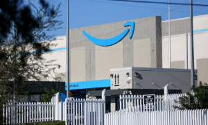 Một kho hàng của Amazon. Công ty đang sa thải thêm 16.000 nhân viên. Nguồn: Julio Cesar Aguilar/AFP/Getty.