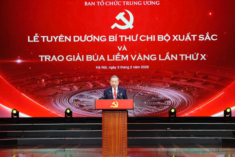 Tổng Bí thư Tô Lâm phát biểu tại lễ tuyên dương Bí thư chi bộ xuất sắc và trao giải Búa liềm Vàng lần thứ X - Ảnh: VGP