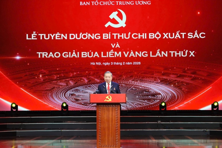 Tổng Bí thư Tô Lâm phát biểu tại lễ tuyên dương Bí thư chi bộ xuất sắc và trao giải Búa liềm Vàng lần thứ X - Ảnh: VGP