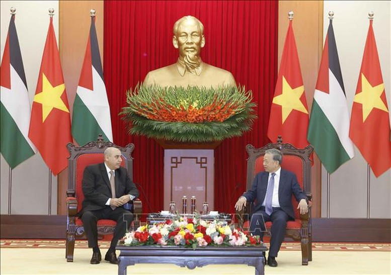 Tổng Bí thư Tô Lâm khẳng định quyết tâm của Đảng, Nhà nước và nhân dân Việt Nam trong việc củng cố và thúc đẩy hơn nữa quan hệ hợp tác hữu nghị với Jordan - Ảnh: TTXVN