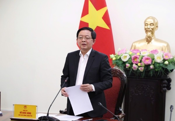 Phó Thủ tướng nhấn mạnh, thời gian tới là giai đoạn hết sức gấp rút, đòi hỏi Bộ Tư pháp phải tập trung cao độ nguồn lực, nhất là đối với các dự án luật còn lại, trong đó có nhiều chính sách mới. (Ảnh: Báo Chính phủ).