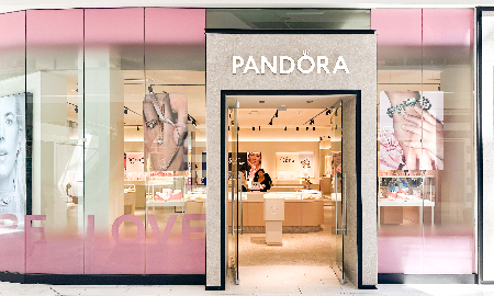 Pandora vẫn đang theo đuổi những cơ hội tăng trưởng lớn chưa được khai thác với tư cách là một thương hiệu trang sức toàn diện.