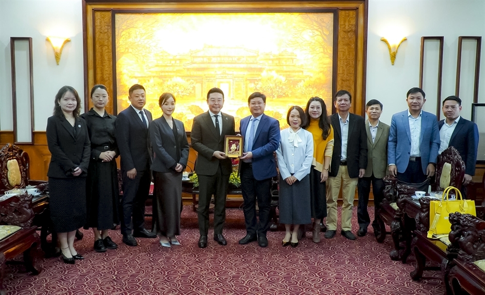 Lãnh đạo thành phố cùng với lãnh đạo Tập đoàn Xây dựng Thái Bình Dương và đoàn công tác chụp ảnh lưu niệm