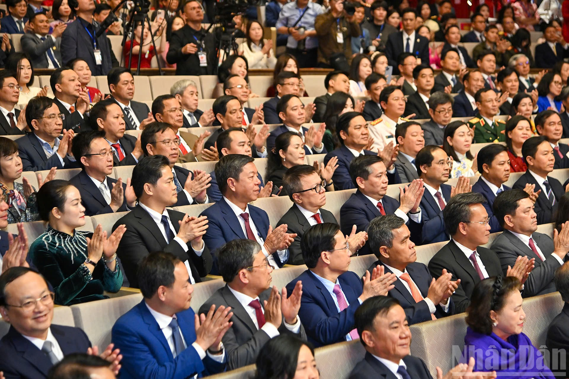 Các đại biểu dự buổi lễ. Ảnh: Nhân Dân.