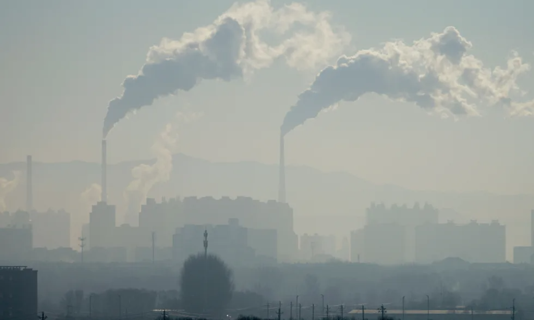 Điện gió và điện mặt trời bùng nổ, Trung Quốc vẫn xây thêm nhiều nhà máy điện than