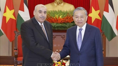 Party General Secretary To Lam hosts a reception for Jordan's House Speaker Mazen Turki El Qadi