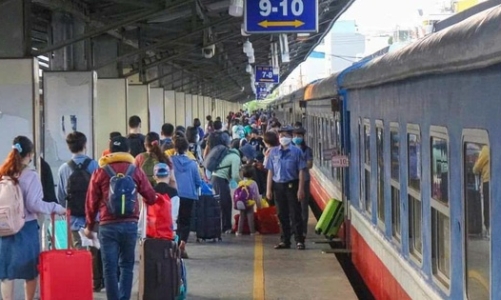 Không để người dân chậm về quê đón Tết vì thiếu phương tiện vận tải