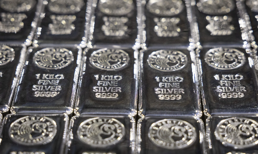 Một công ty Trung Quốc kiếm 500 triệu USD nhờ biến động giá bạc
