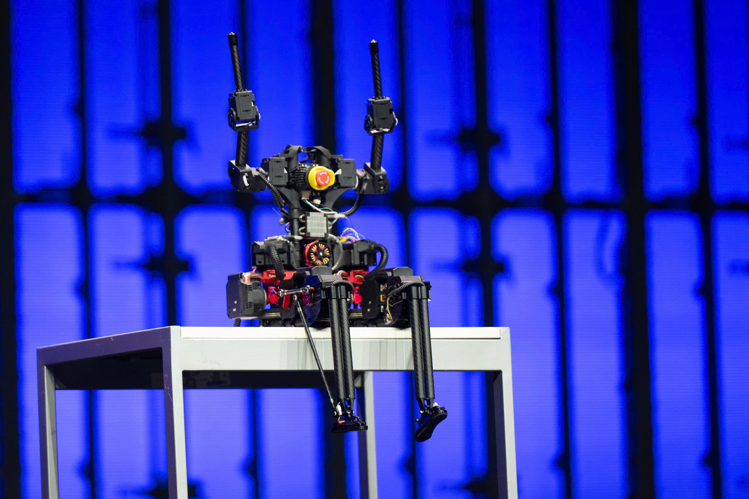 Trong thập kỷ tới, thế giới sẽ chứng kiến toàn bộ phổ robotics này phát triển với tốc độ và quy mô chưa từng có.