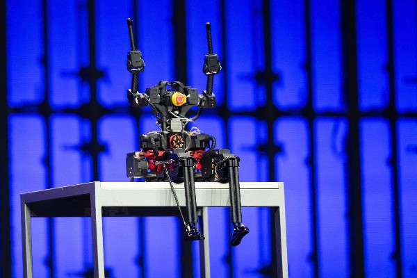 Trong thập kỷ tới, thế giới sẽ chứng kiến toàn bộ phổ robotics này phát triển với tốc độ và quy mô chưa từng có.