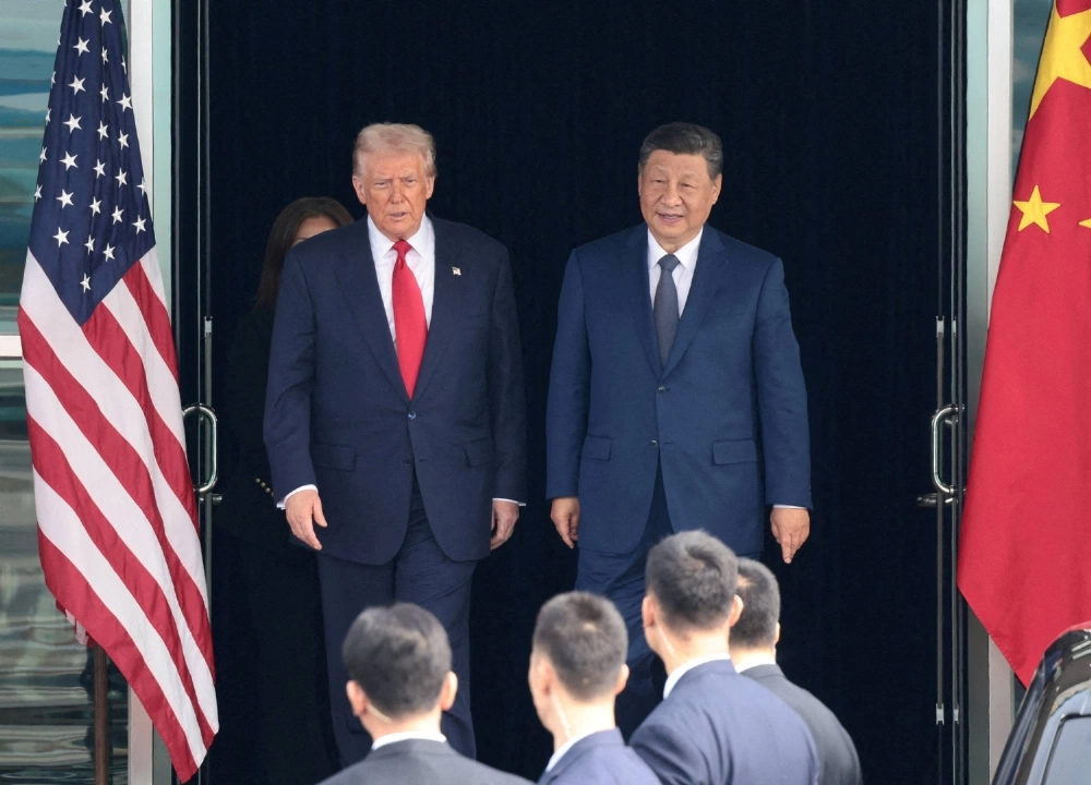Tổng thống Mỹ Donald Trump và Chủ tịch Trung Quốc Tập Cận Bình gặp nhau tại Hàn Quốc vào ngày 30/10/2025 - Ảnh: Reuters