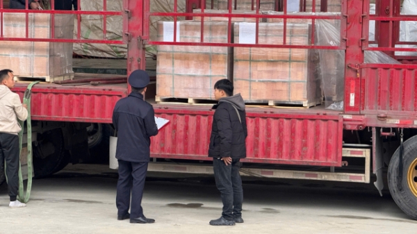 Thực phẩm nhập khẩu “thoát kẹt” sau quyết định lùi Nghị định 46