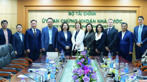 CEO FTSE Russell: Cho phép nhà đầu tư nước ngoài mua bán qua môi giới toàn cầu là điều kiện đánh giá nâng hạng vào tháng 3 tới