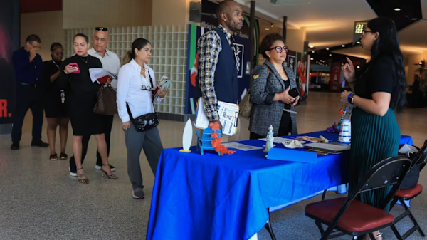 Số lao động bị sa thải ở Mỹ tăng mạnh