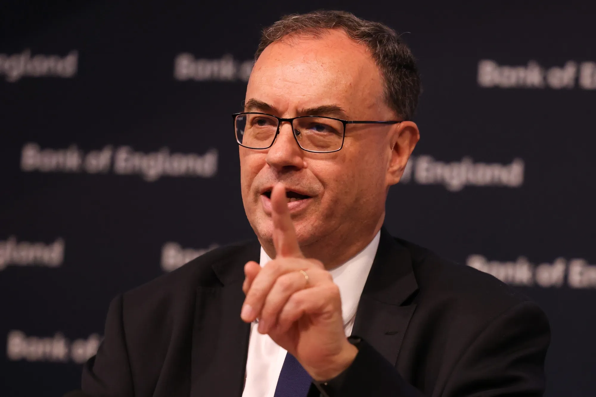 Thống đốc BOE Andrew Bailey - Ảnh: Bloomberg.