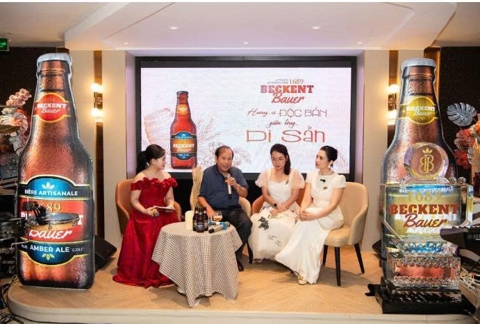 Nghệ nhân Vũ Văn Hiền luôn giữ quan điểm nhất quán khi làm nghề. Ảnh:&nbsp;1689 BECKENT BAUER.