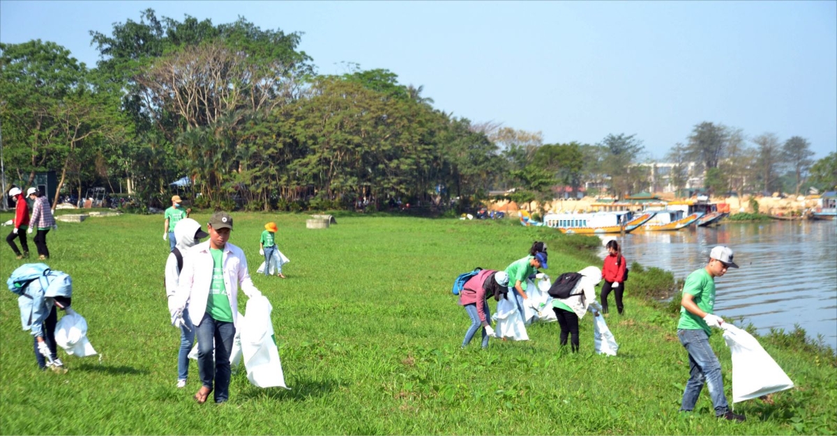 Cần lồng ghép mục tiêu giảm ô nhiễm chất thải nhựa vào các tiêu chí đánh giá chất lượng du lịch và hệ thống xếp hạng cơ sở lưu trú, gắn với các tiêu chí của “Nhãn du lịch xanh”.