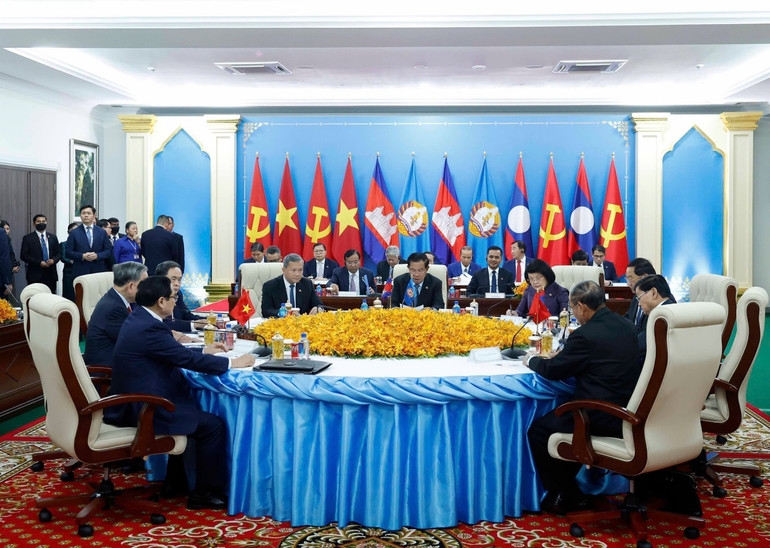 Cuộc gặp cấp cao giữa 3 đảng: Đảng Nhân dân Campuchia, Đảng Cộng sản Việt Nam và Đảng Nhân dân Cách mạng Lào. Ảnh: TTXVN