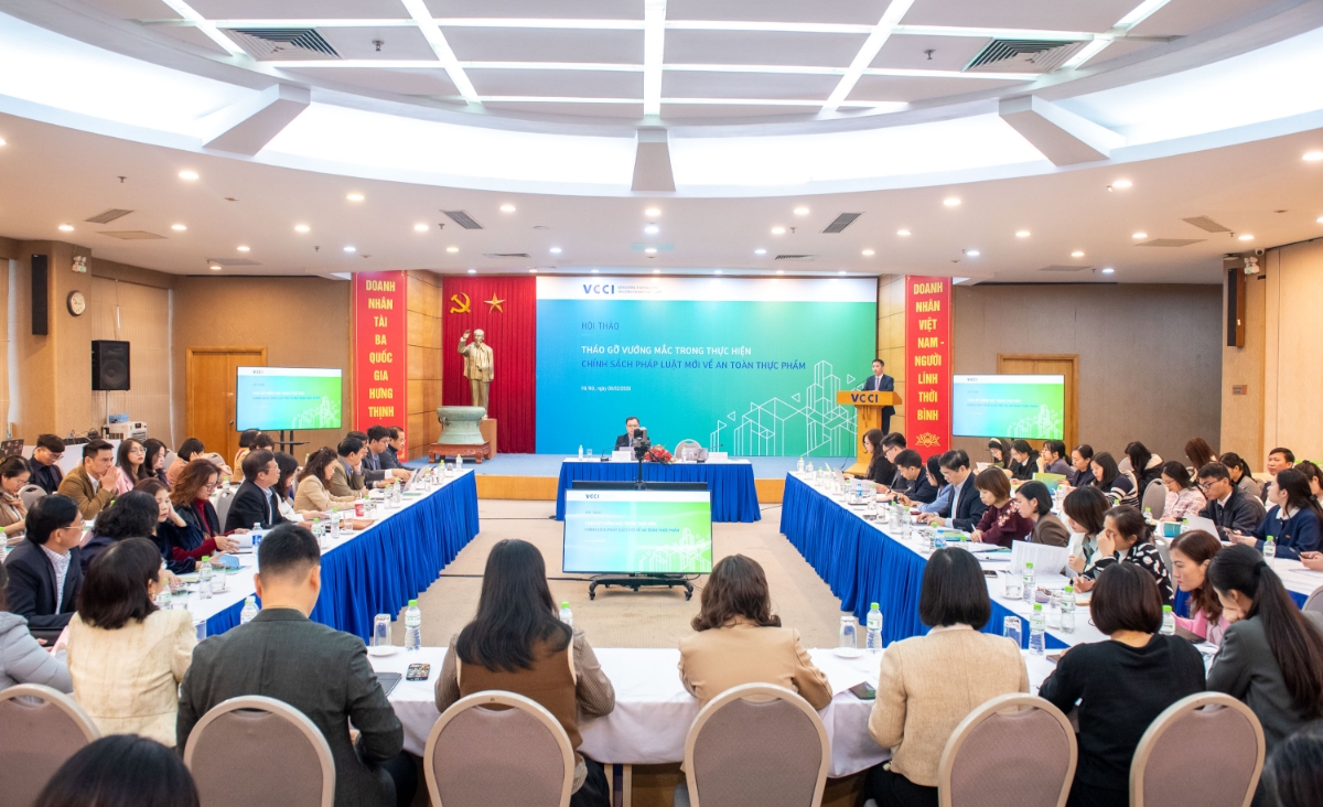 Hội thảo “Tháo gỡ vướng mắc trong thực hiện chính sách pháp luật mới về an toàn thực phẩm”, ngày 6/2/2026.