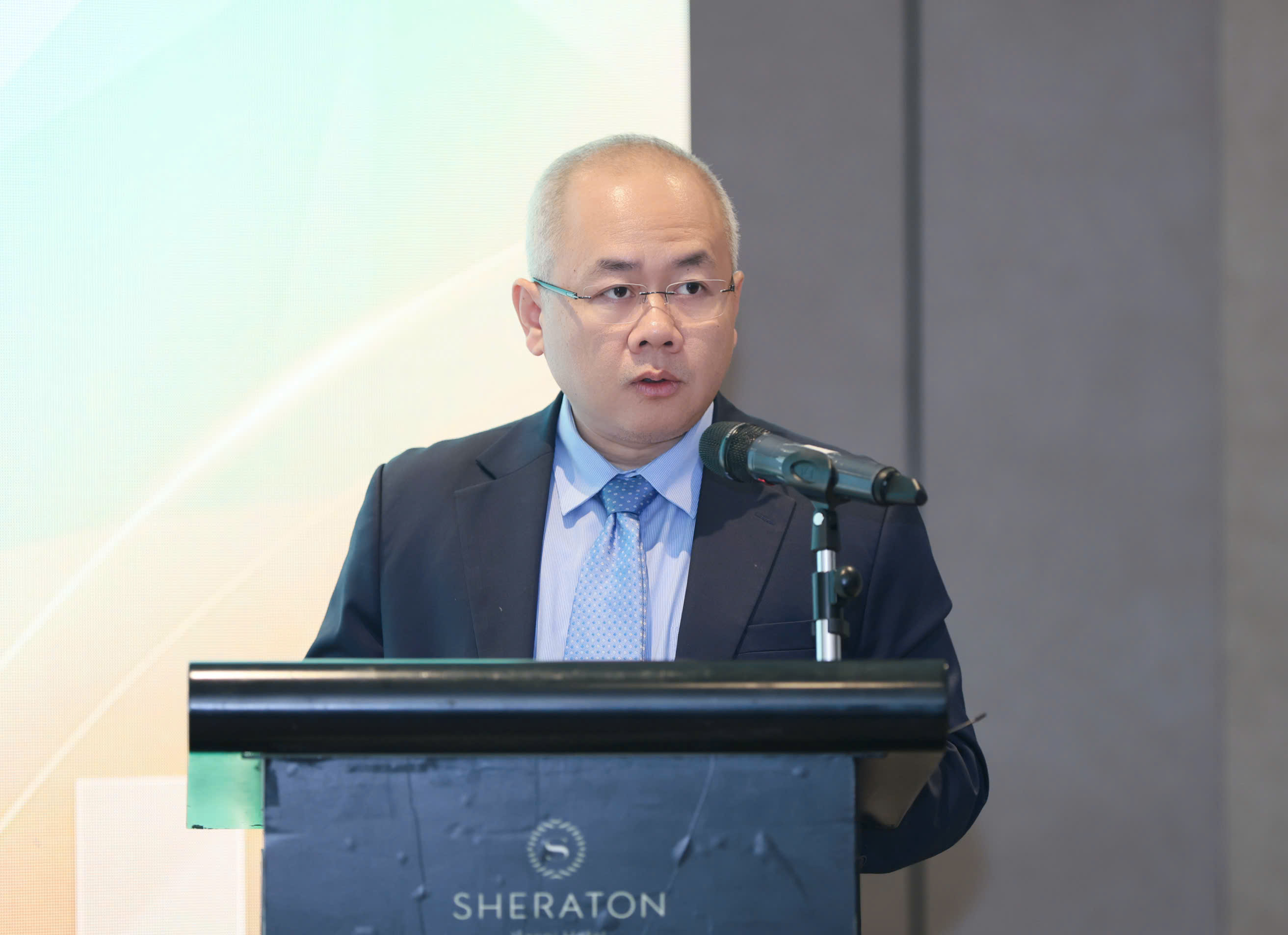 Thứ trưởng Bộ Tài chính Đỗ Thành Trung.