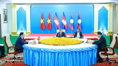 PMs of Vietnam, Cambodia, Laos meet in Phnom Penh