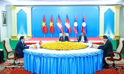 PMs of Vietnam, Cambodia, Laos meet in Phnom Penh